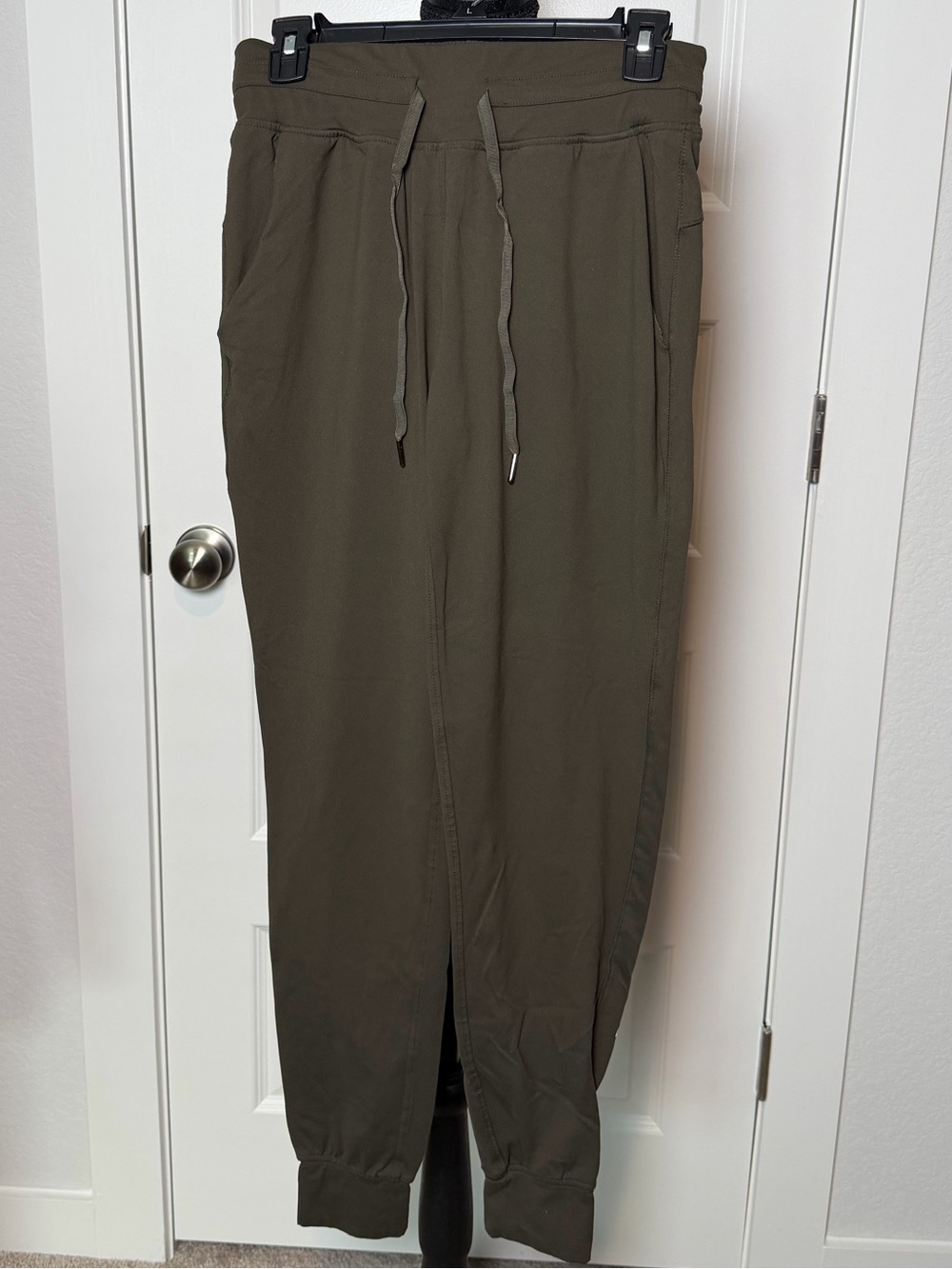 Zyia Active Olive Green Jogger Pants Women’s Large Drawstring Athleisure Pockets